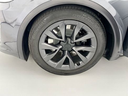 Used 2024 Tesla Model X AWD/4WD image 29