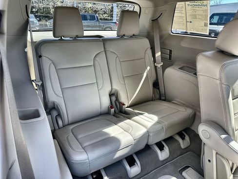 Certified 2023 GMC Acadia Denali w/ Denali Ultimate Package image 27