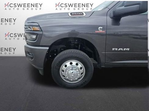 New 2026 RAM 3500 Big Horn AWD/4WD image 27
