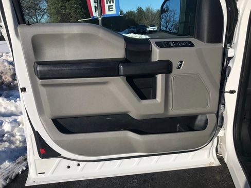 Used 2019 Ford F150 XL w/ Equipment Group 101A Mid image 11