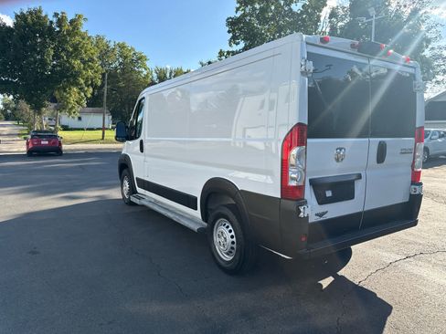 Used 2025 RAM ProMaster 2500 w/ U-Haul Equipment Group FWD image 5
