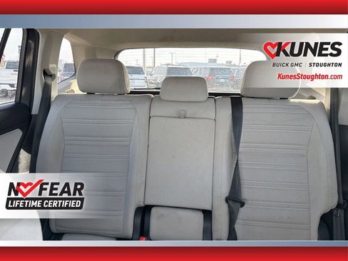 Used 2022 Volkswagen Tiguan S image 34