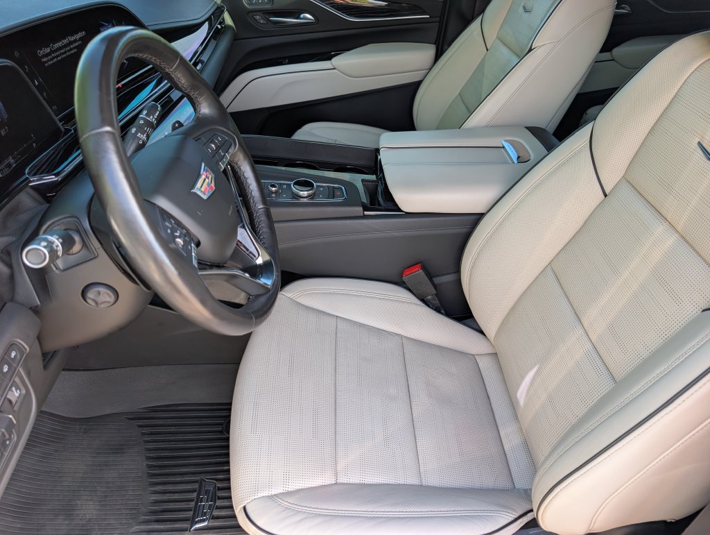 Used 2022 Cadillac Escalade ESV Sport w/ Touring Package AWD/4WD image 12