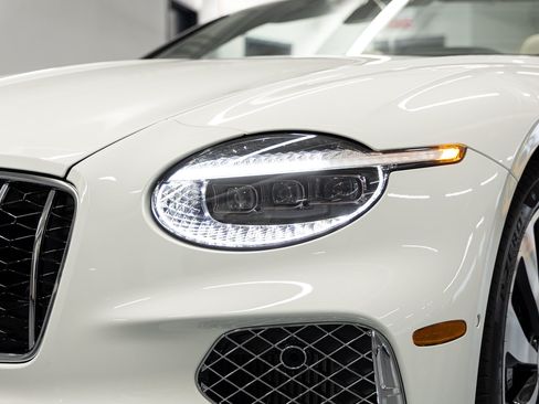New 2026 Bentley Continental GTC AWD/4WD image 17