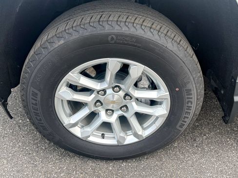 Certified 2023 Chevrolet Silverado 1500 LT AWD/4WD image 12