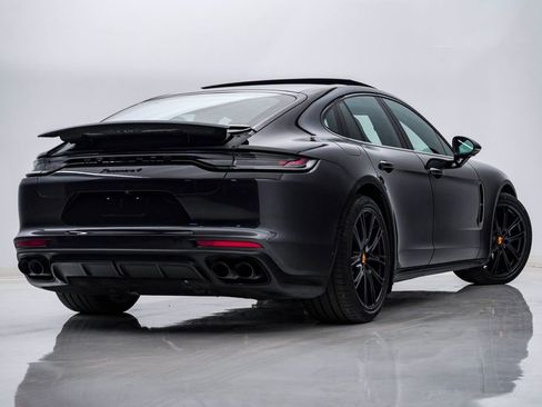 Certified 2023 Porsche Panamera 4 Platinum Edition image 11