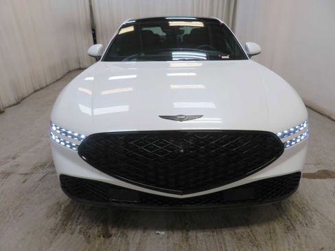 New 2026 Genesis G90 3.5T Prestige image 2