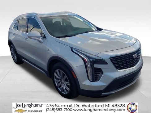 Certified 2019 Cadillac XT4 Premium Luxury FWD image 2