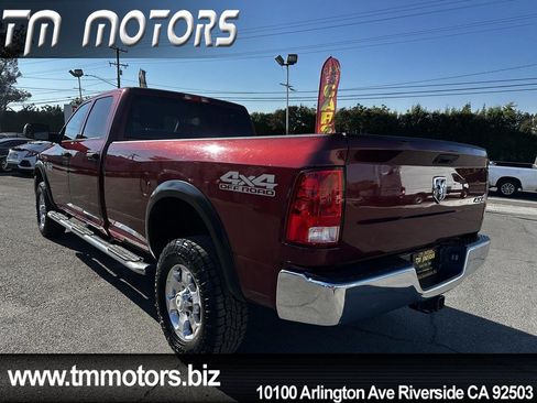 Used 2018 RAM 2500 Tradesman w/ Chrome Appearance Group AWD/4WD image 4