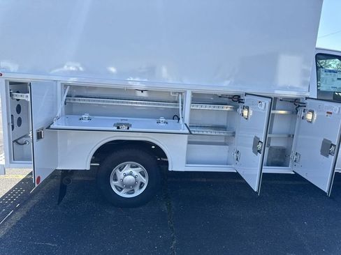 New 2025 Ford E-350 and Econoline 350 Super Duty w/ Power Equipment Group image 21