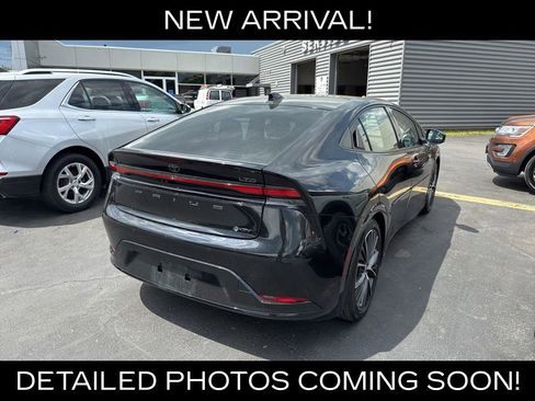 Used 2024 Toyota Prius Limited w/ Limited Premium Package FWD image 4