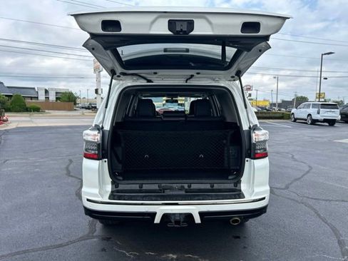 Used 2019 Toyota 4Runner Limited AWD/4WD image 8