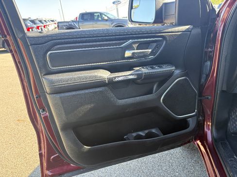 Used 2025 RAM 1500 Laramie AWD/4WD image 29