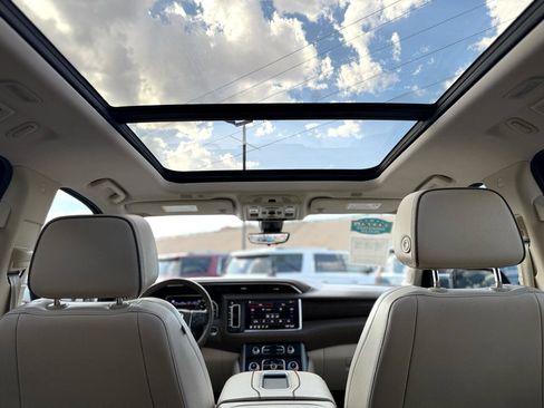Used 2021 GMC Yukon Denali w/ Denali Premium Package image 21