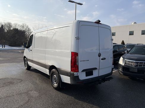 Used 2021 Mercedes-Benz Sprinter 1500 image 6