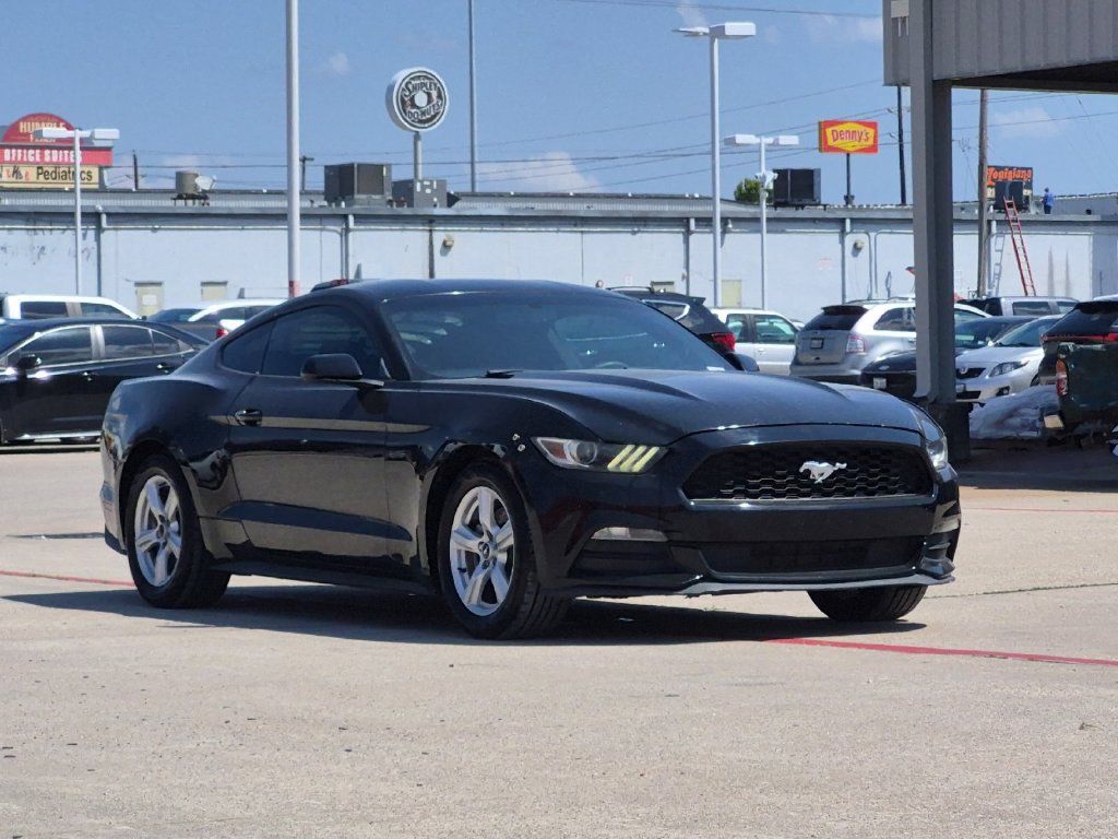 Used 2017 Ford Mustang Coupe RWD image 8