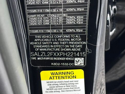 Used 2023 Land Rover Range Rover Evoque R-Dynamic SE image 21