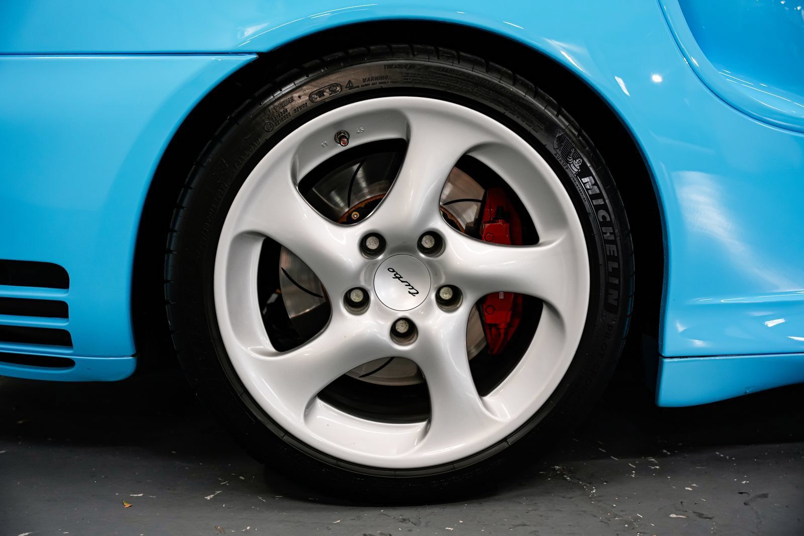 Used 2003 Porsche 911 Turbo AWD/4WD image 47