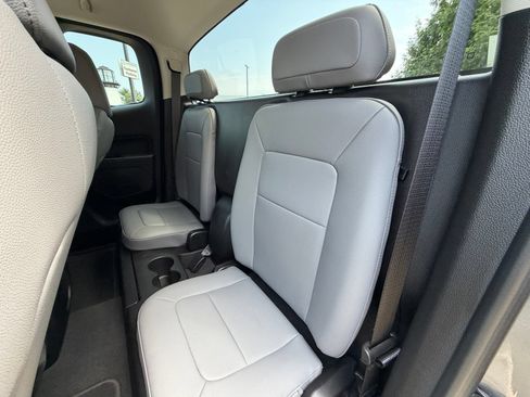 Used 2021 Chevrolet Colorado W/T RWD image 23