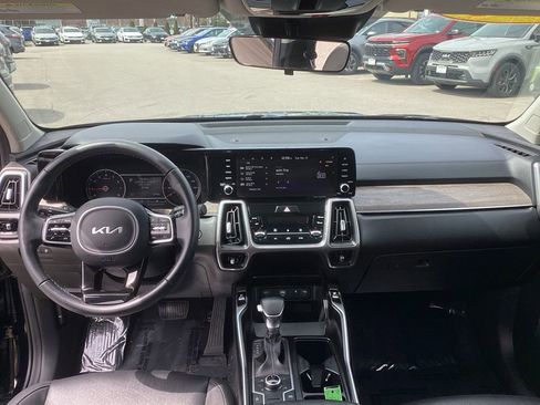 Certified 2023 Kia Sorento S w/ Panoramic Sunroof Package AWD/4WD image 18