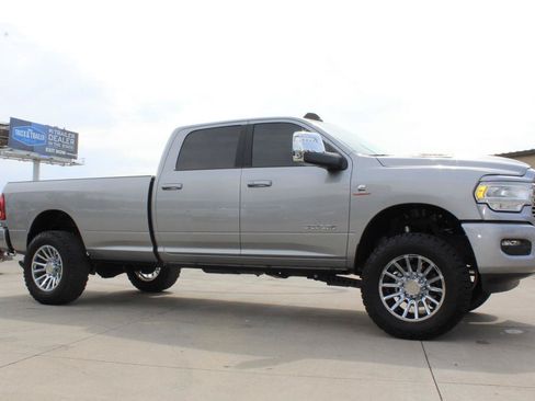 Used 2024 RAM 3500 Laramie AWD/4WD image 86