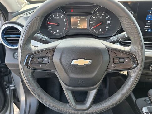 Used 2025 Chevrolet Trax LS image 14