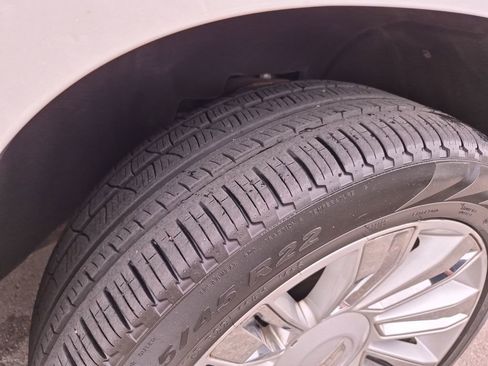 Used 2018 Cadillac Escalade Platinum AWD/4WD image 14