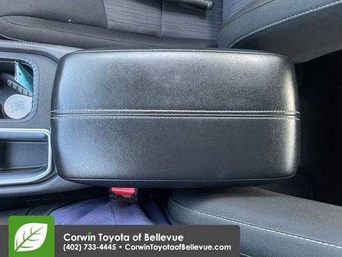 Used 2025 Nissan Sentra SV FWD image 15