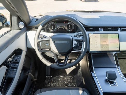 New 2026 Land Rover Range Rover Evoque Dynamic SE image 12