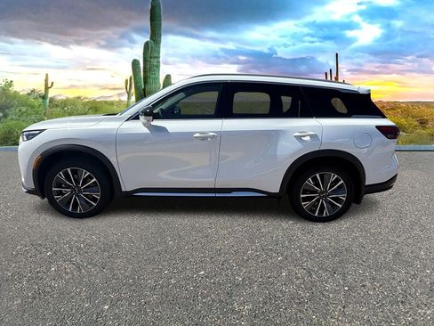 New 2026 INFINITI QX60 Luxe image 4