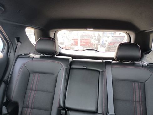 Used 2022 Chevrolet Equinox RS w/ LPO, Floor Liner Package image 13