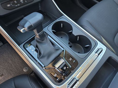 Certified 2026 Kia Carnival SX Prestige image 33