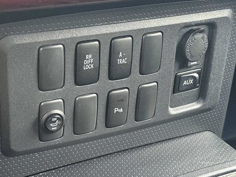 Used 2008 Toyota FJ Cruiser 4WD image 28