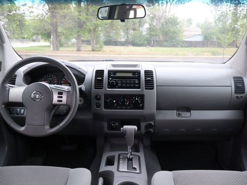 Used 2006 Nissan Frontier SE w/ (P01) Power Pkg AWD/4WD image 16