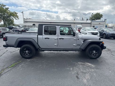 Used 2020 Jeep Gladiator Sport w/ Quick Order Package 24S image 35
