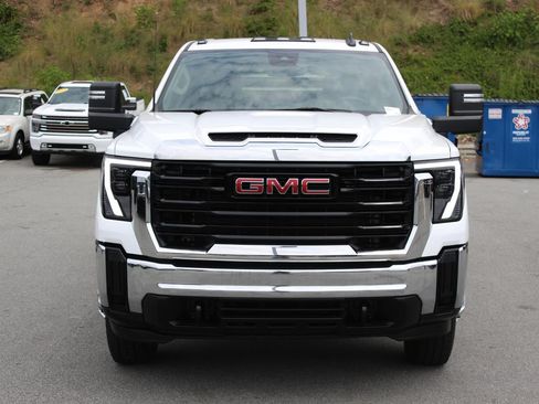 Used 2025 GMC Sierra 3500 Pro w/ Convenience Package AWD/4WD image 2