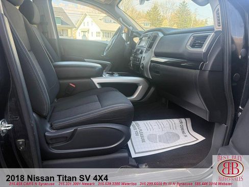 Used 2018 Nissan Titan SV w/ SV Convenience Package AWD/4WD image 12