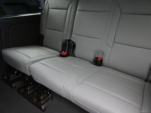 New 2026 Chevrolet Suburban LT w/ Comfort Package RWD image 17
