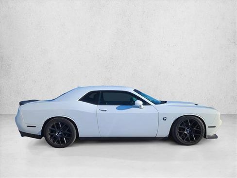 Used 2015 Dodge Challenger R/T Scat Pack w/ Leather Interior Group image 4