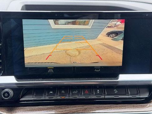 Used 2023 Chevrolet Silverado 1500 LT w/ Z71 Off-Road Package image 32