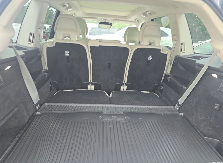 Used 2021 Volvo XC90 T6 Momentum w/ Advanced Package AWD/4WD image 8