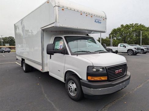 New 2025 GMC Savana 3500 Extended w/ Power Convenience Package image 2