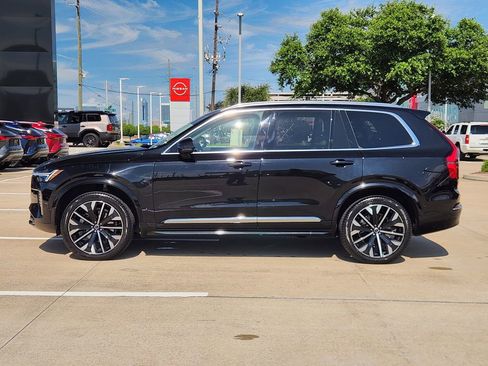 Used 2025 Volvo XC90 B6 Plus AWD/4WD image 4