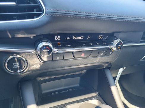 New 2026 MAZDA MAZDA3 Hatchback w/Premium Plus Pkg image 25