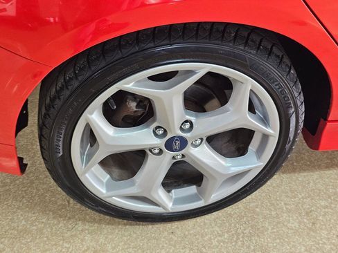 Used 2014 Ford Focus ST w/ Equipment Group 202A image 43