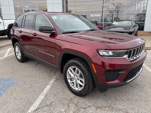 New 2026 Jeep Grand Cherokee Laredo AWD/4WD image 6