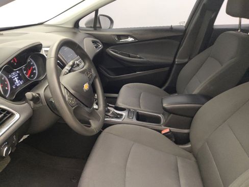 Used 2019 Chevrolet Cruze LT image 17