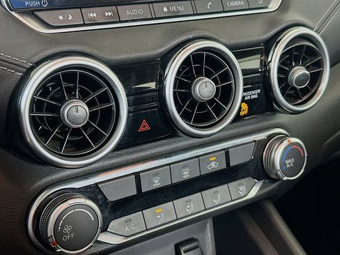 Used 2024 Nissan Sentra SV image 23