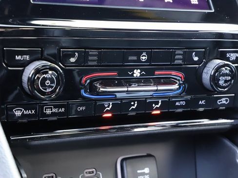 New 2025 Jeep Grand Cherokee Altitude image 28