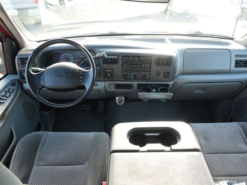 Used 2002 Ford F350 XLT image 25